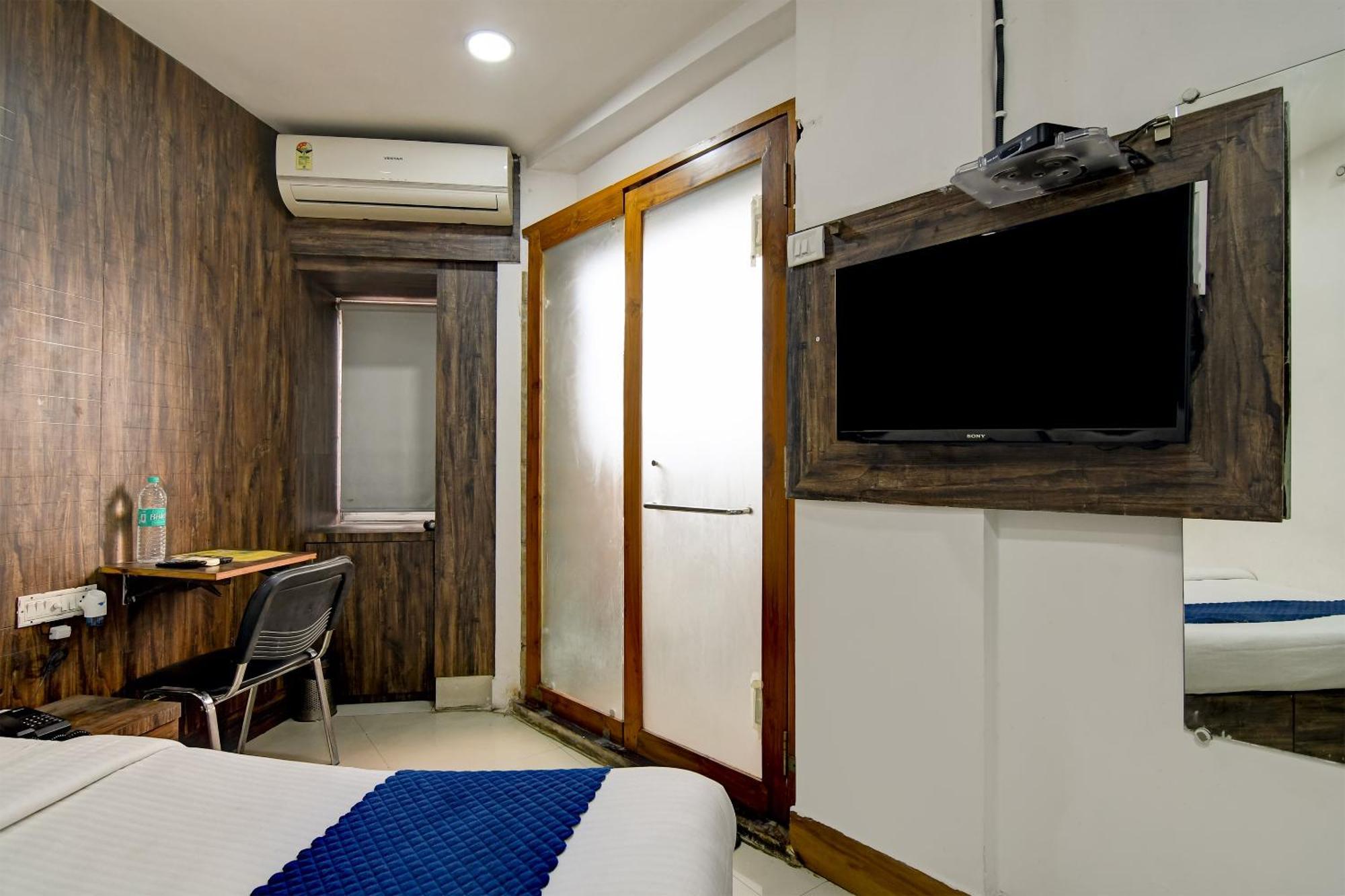 Hotel Q Inn Καλκούτα Εξωτερικό φωτογραφία
