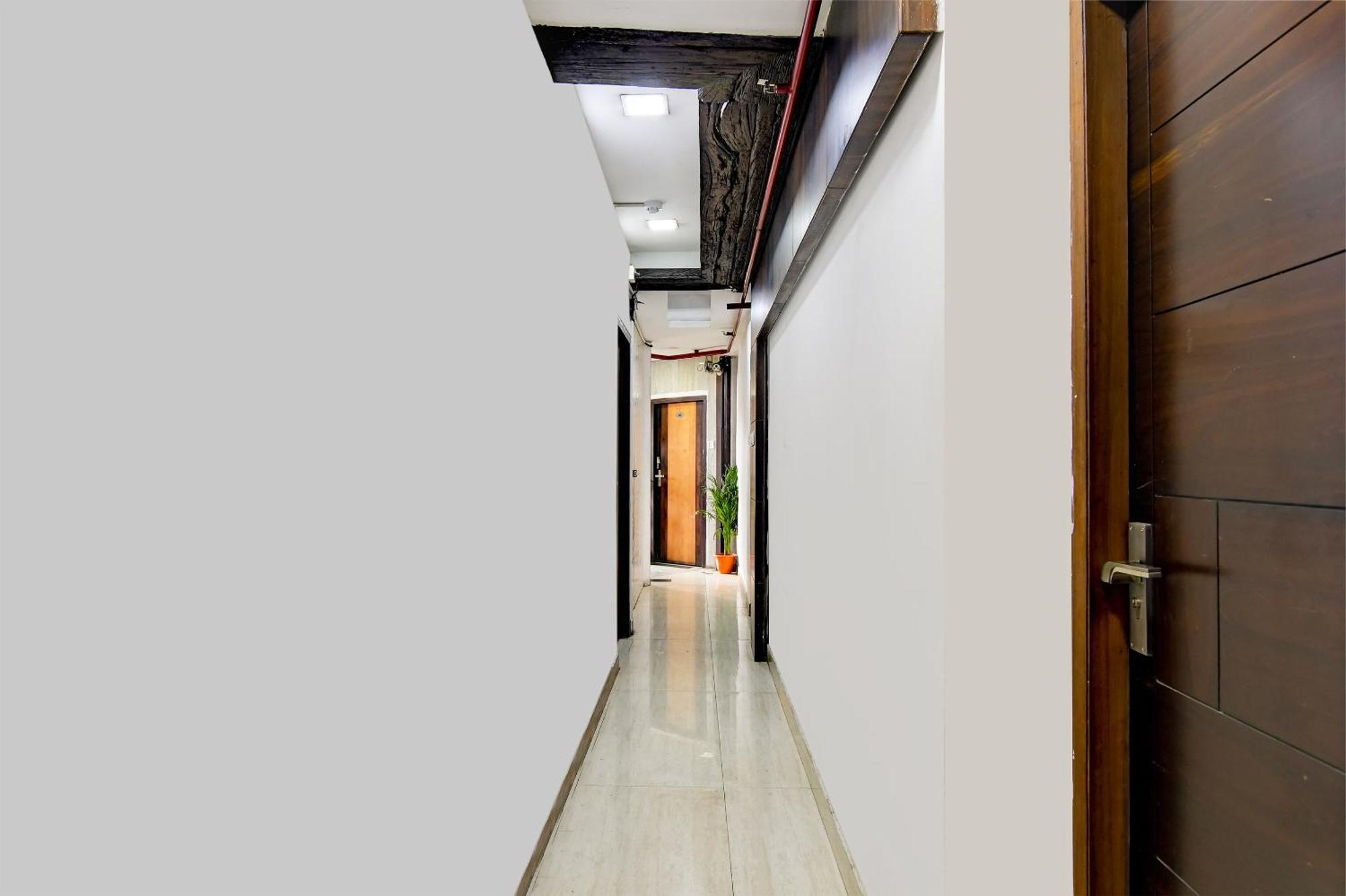 Hotel Q Inn Καλκούτα Εξωτερικό φωτογραφία