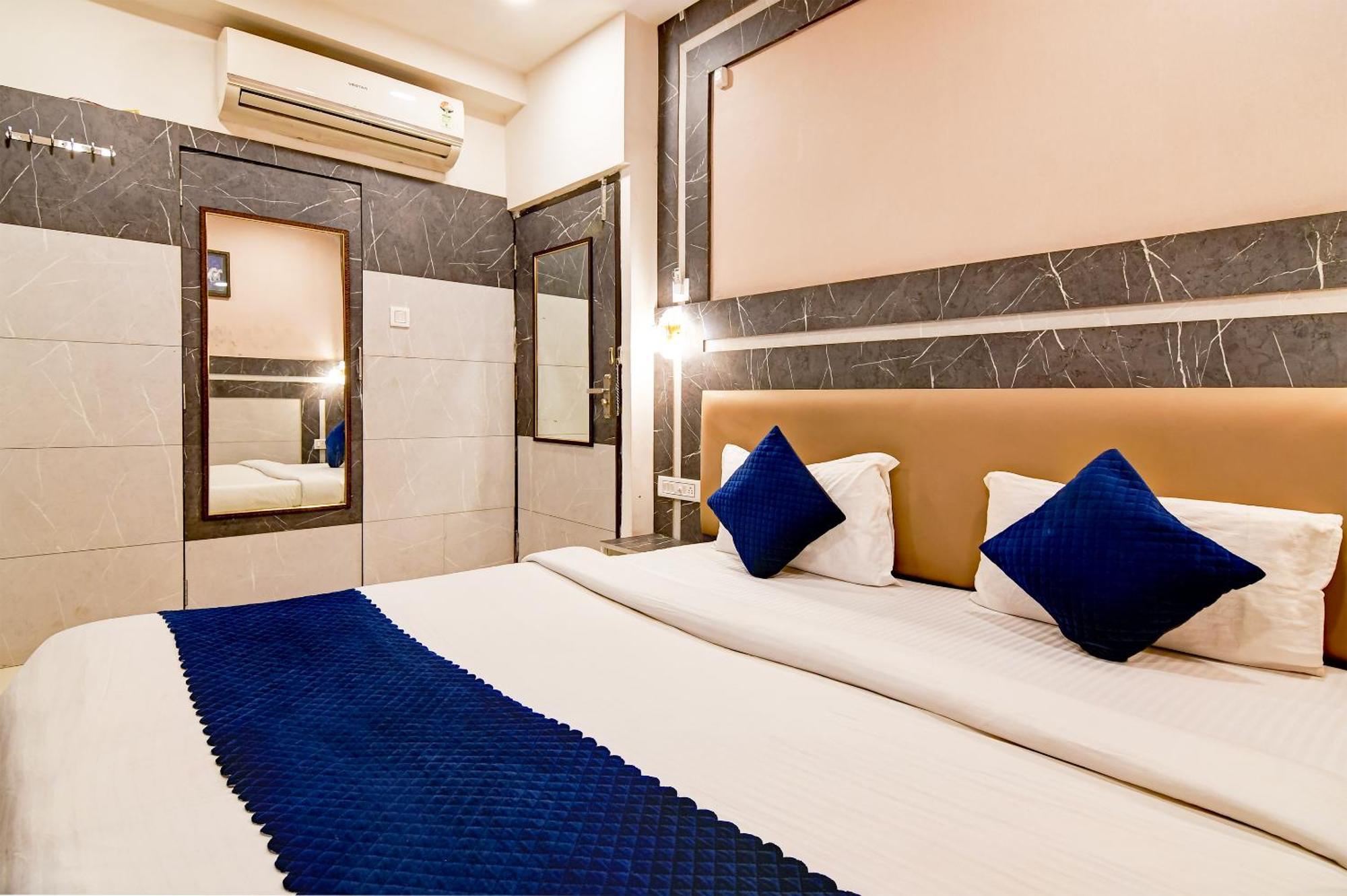 Hotel Q Inn Καλκούτα Εξωτερικό φωτογραφία