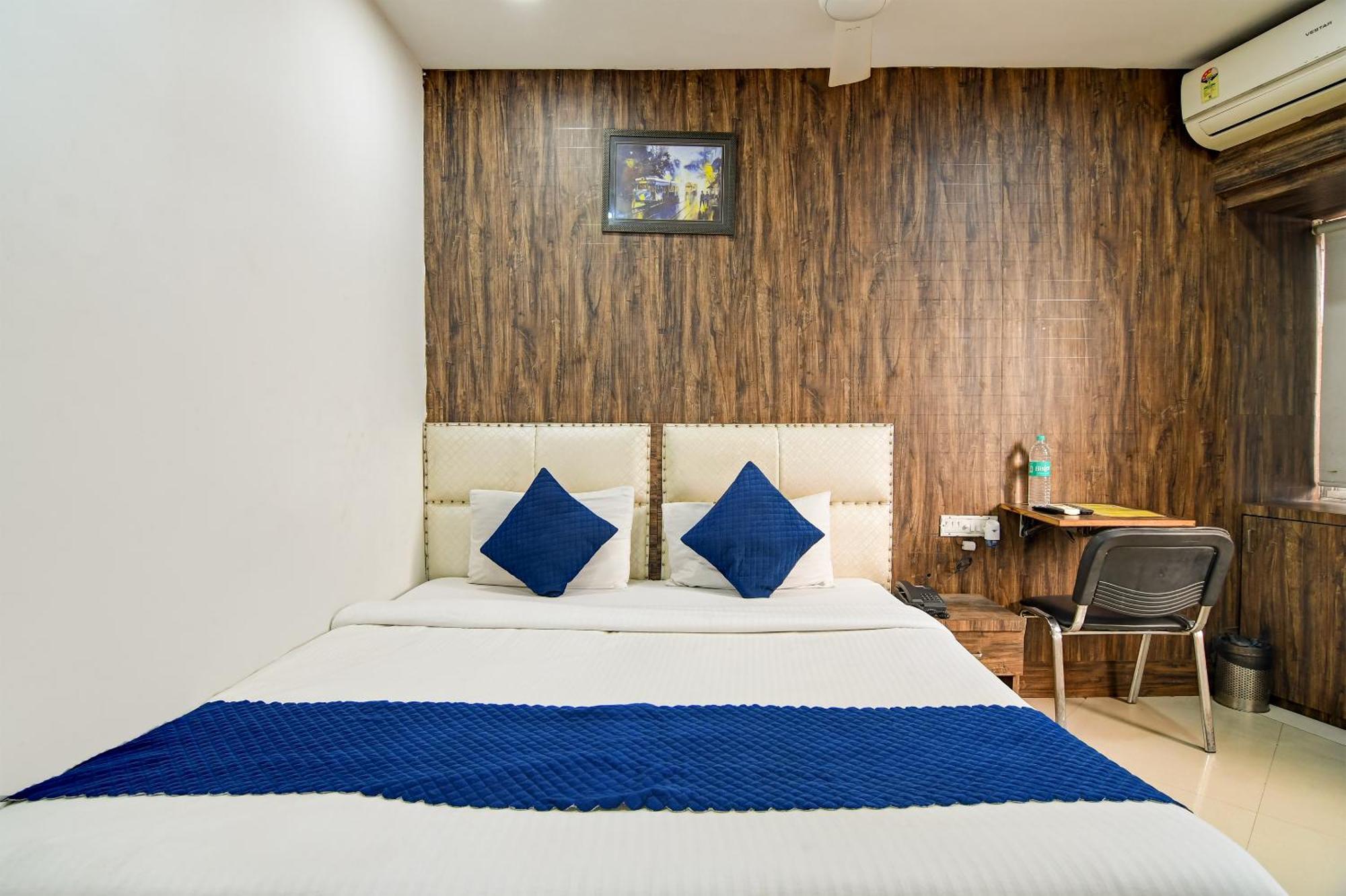 Hotel Q Inn Καλκούτα Εξωτερικό φωτογραφία