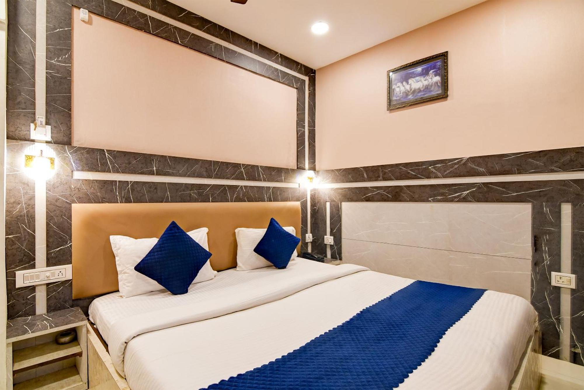 Hotel Q Inn Καλκούτα Εξωτερικό φωτογραφία
