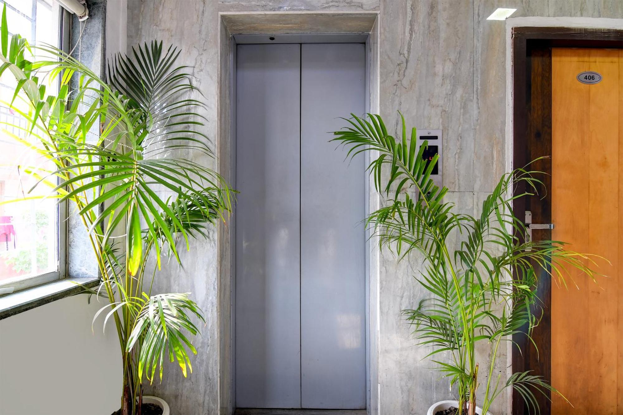 Hotel Q Inn Καλκούτα Εξωτερικό φωτογραφία