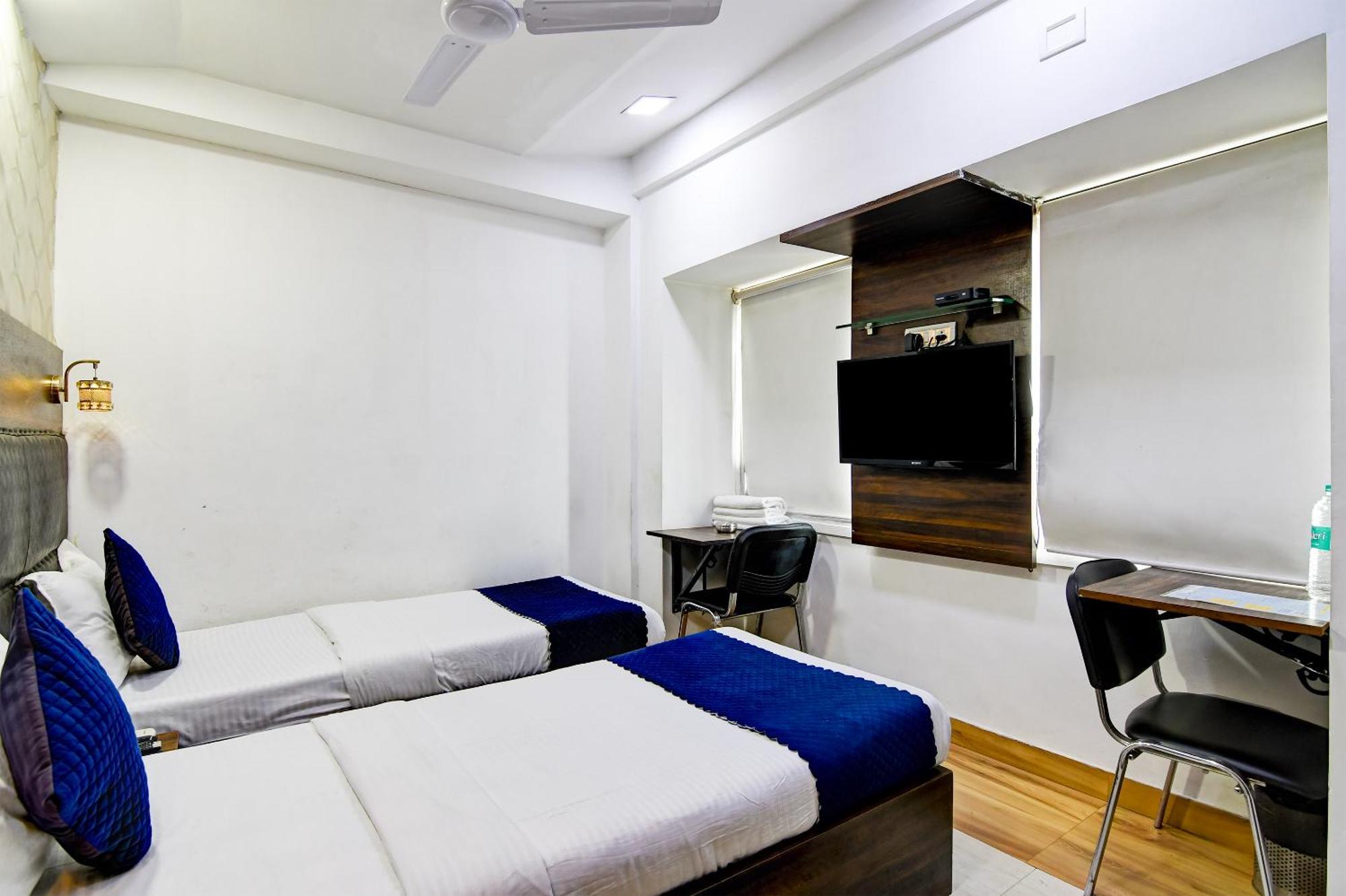 Hotel Q Inn Καλκούτα Εξωτερικό φωτογραφία